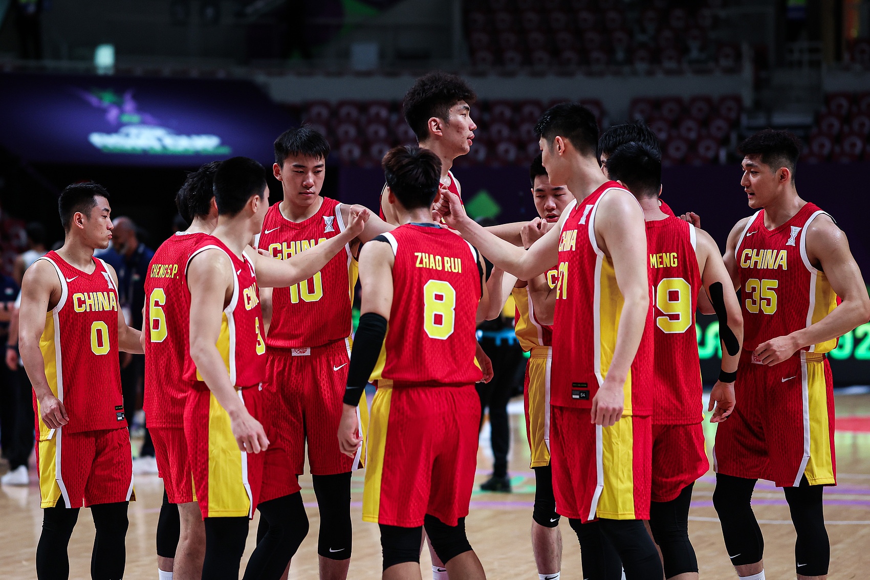 江苏男篮携手闯入cba前八搏击强敌是谁